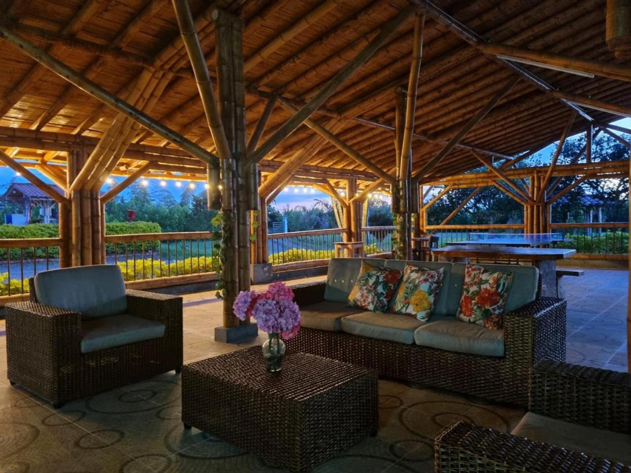 Hotel Campestre Cafe Tropical Кимбайя Экстерьер фото