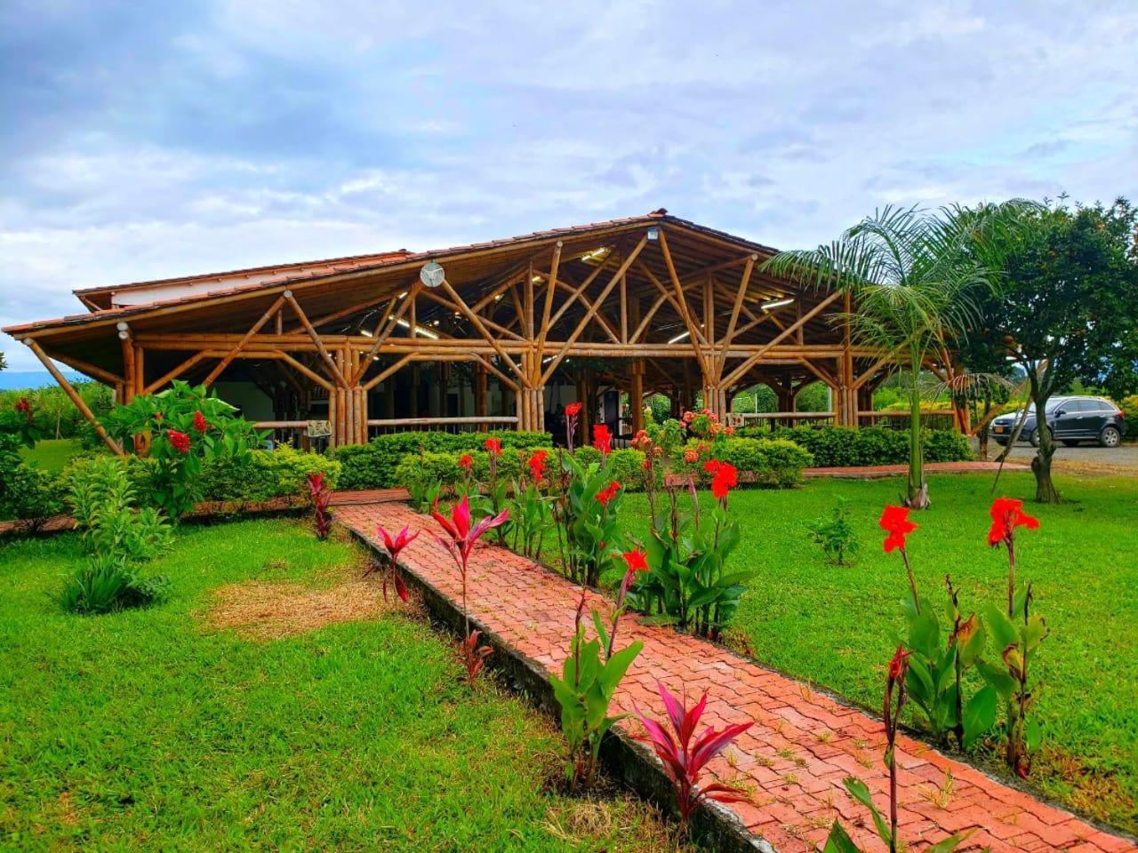 Hotel Campestre Cafe Tropical Кимбайя Экстерьер фото