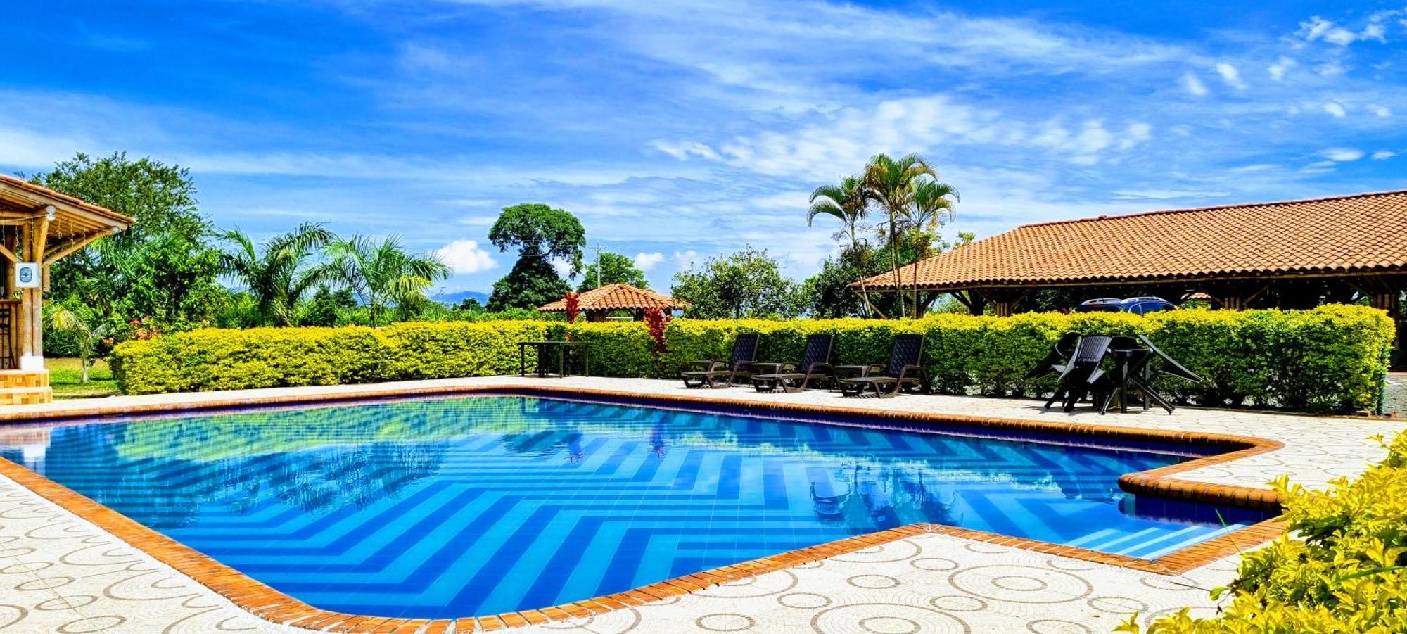 Hotel Campestre Cafe Tropical Кимбайя Экстерьер фото
